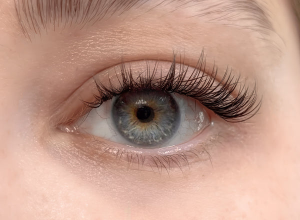 eye wirth airy lash